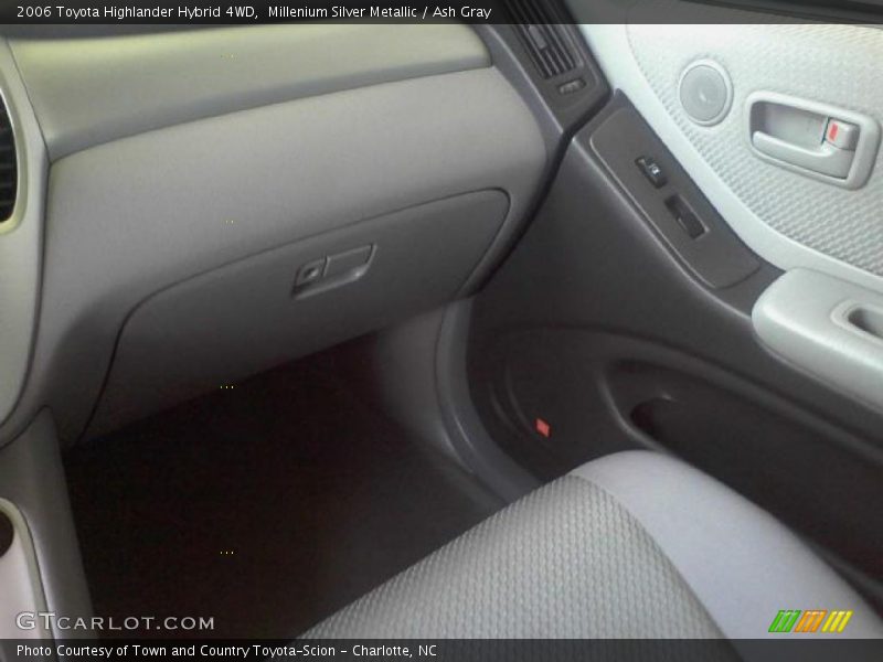 Millenium Silver Metallic / Ash Gray 2006 Toyota Highlander Hybrid 4WD