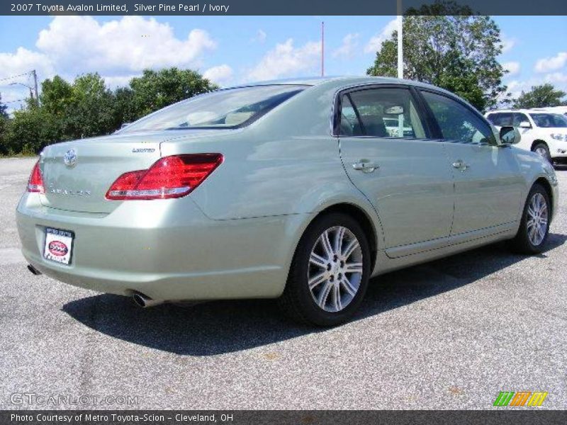 Silver Pine Pearl / Ivory 2007 Toyota Avalon Limited