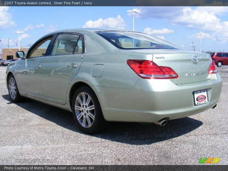 Silver Pine Pearl / Ivory 2007 Toyota Avalon Limited