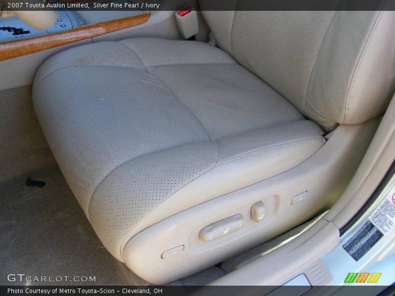 Silver Pine Pearl / Ivory 2007 Toyota Avalon Limited