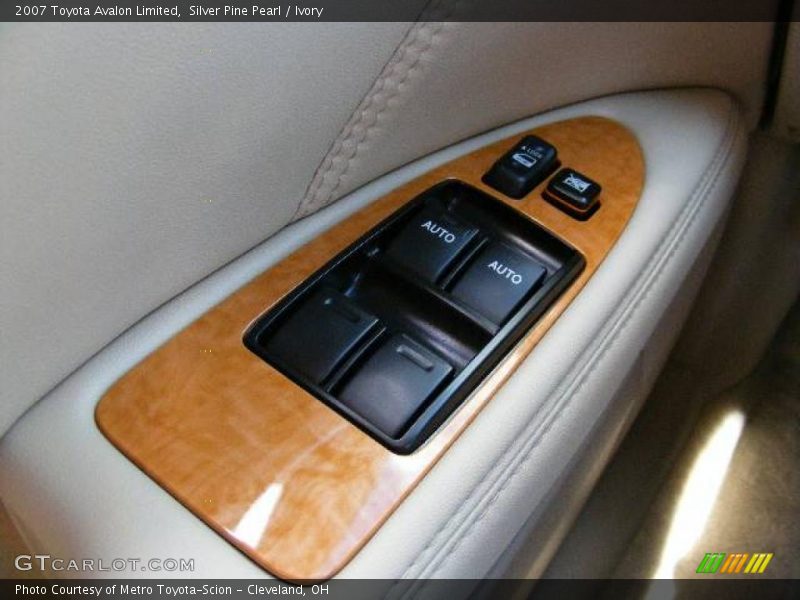 Silver Pine Pearl / Ivory 2007 Toyota Avalon Limited
