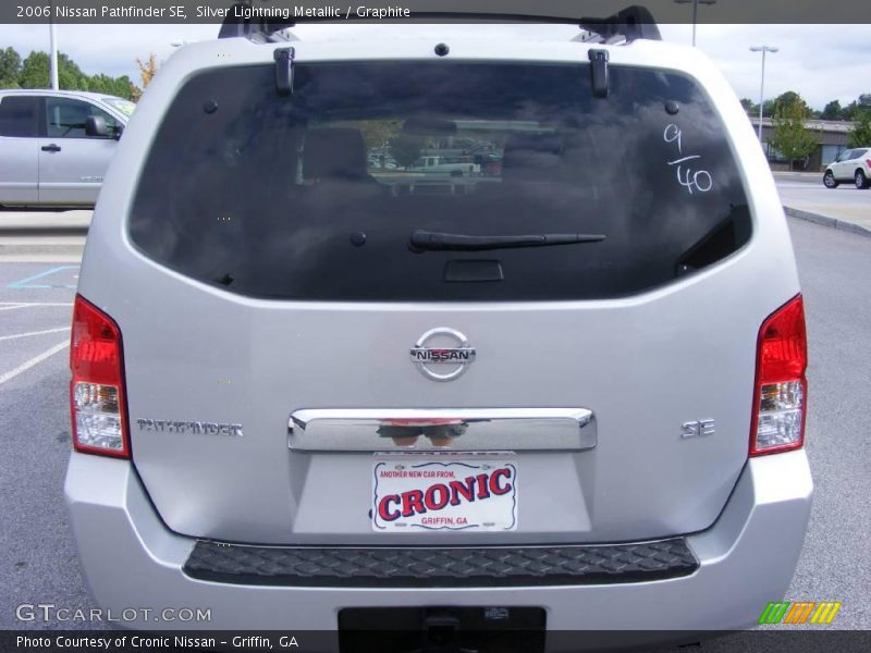 Silver Lightning Metallic / Graphite 2006 Nissan Pathfinder SE
