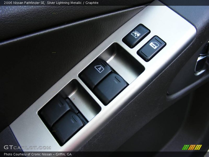 Silver Lightning Metallic / Graphite 2006 Nissan Pathfinder SE