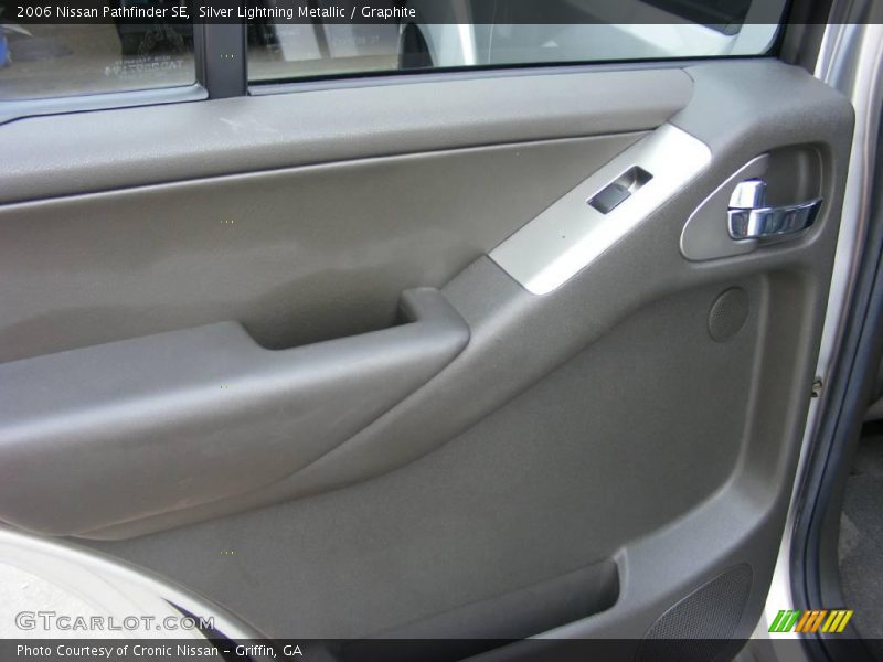 Silver Lightning Metallic / Graphite 2006 Nissan Pathfinder SE