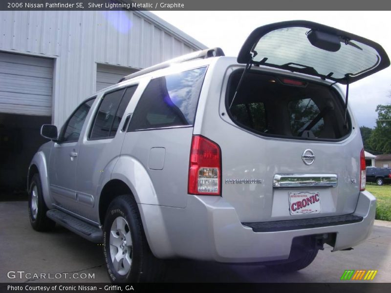 Silver Lightning Metallic / Graphite 2006 Nissan Pathfinder SE
