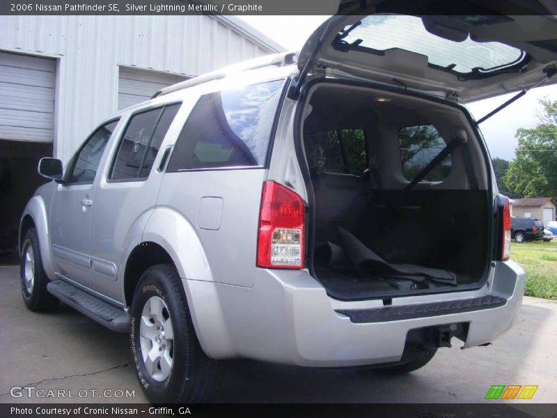 Silver Lightning Metallic / Graphite 2006 Nissan Pathfinder SE