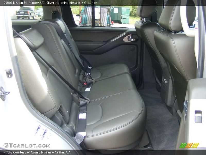 Silver Lightning Metallic / Graphite 2006 Nissan Pathfinder SE