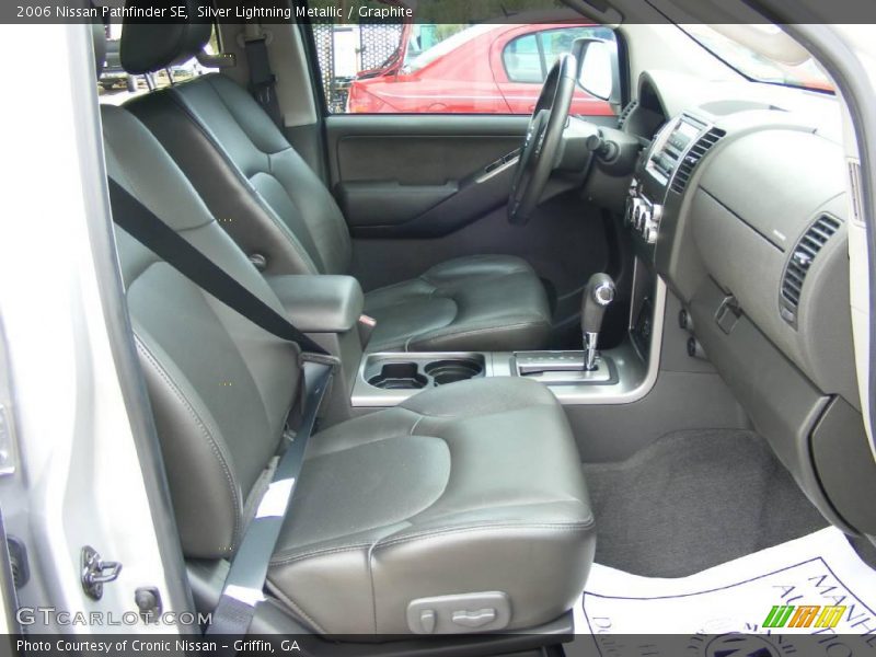 Silver Lightning Metallic / Graphite 2006 Nissan Pathfinder SE