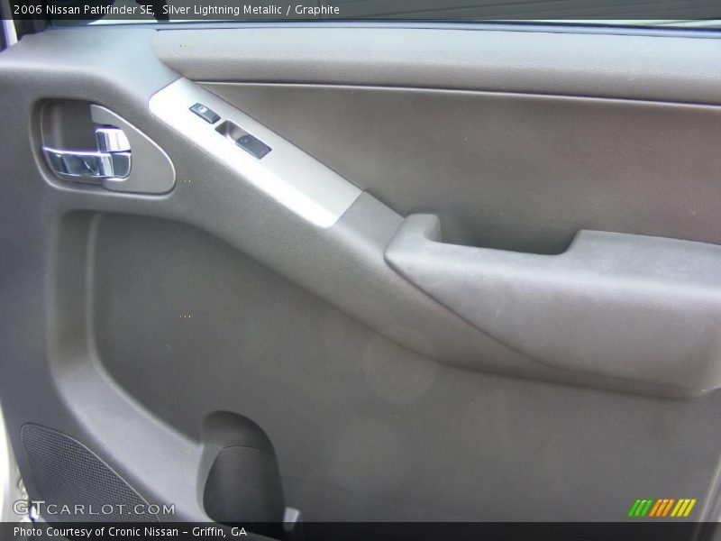 Silver Lightning Metallic / Graphite 2006 Nissan Pathfinder SE