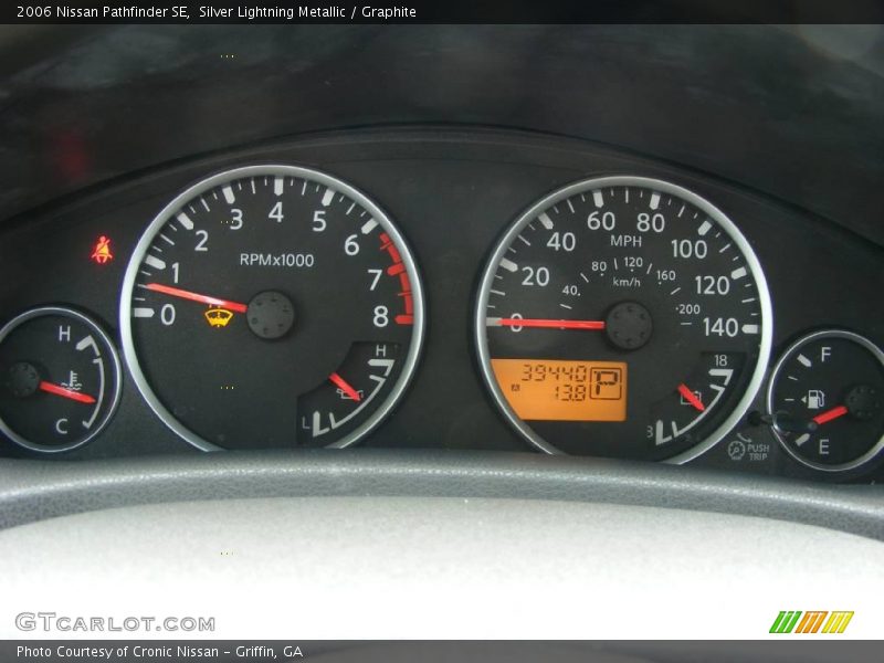 Silver Lightning Metallic / Graphite 2006 Nissan Pathfinder SE