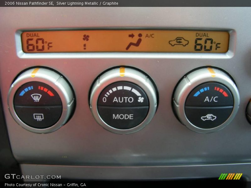 Silver Lightning Metallic / Graphite 2006 Nissan Pathfinder SE