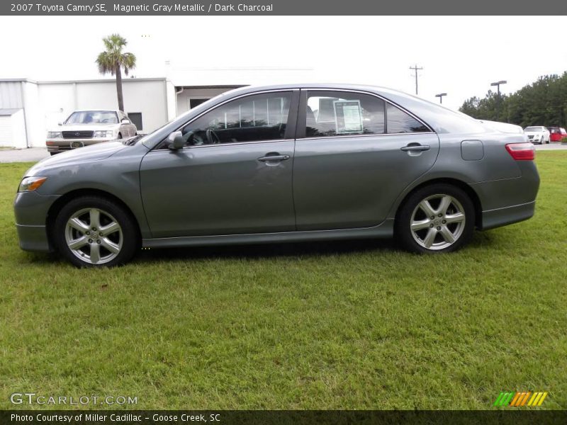 Magnetic Gray Metallic / Dark Charcoal 2007 Toyota Camry SE