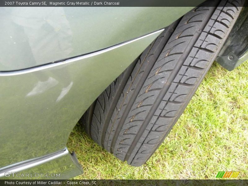 Magnetic Gray Metallic / Dark Charcoal 2007 Toyota Camry SE