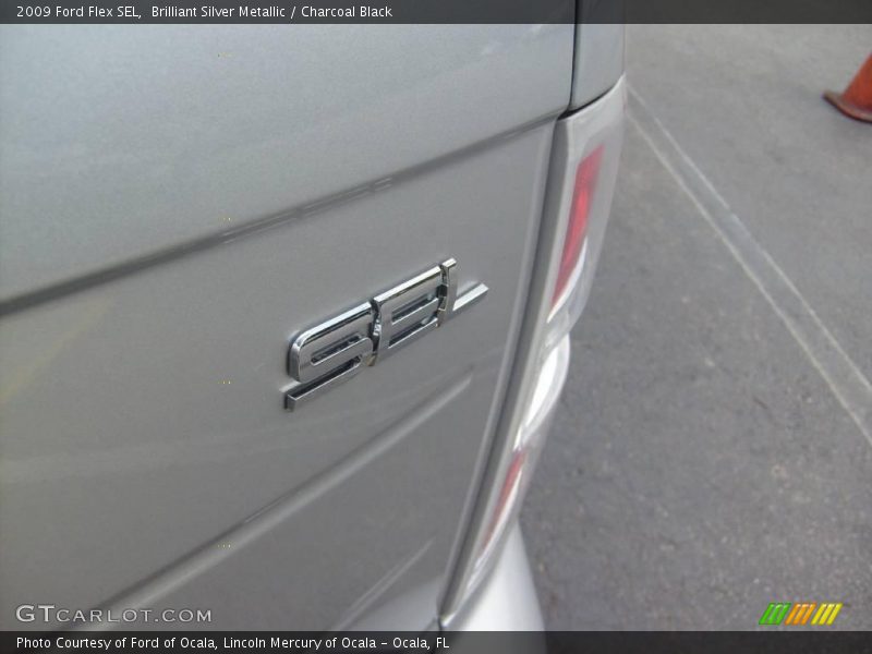Brilliant Silver Metallic / Charcoal Black 2009 Ford Flex SEL