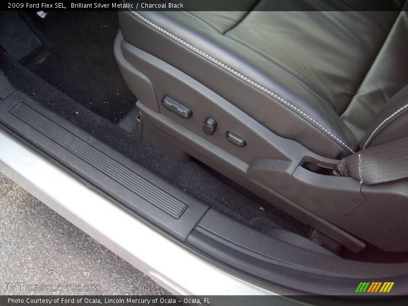 Brilliant Silver Metallic / Charcoal Black 2009 Ford Flex SEL