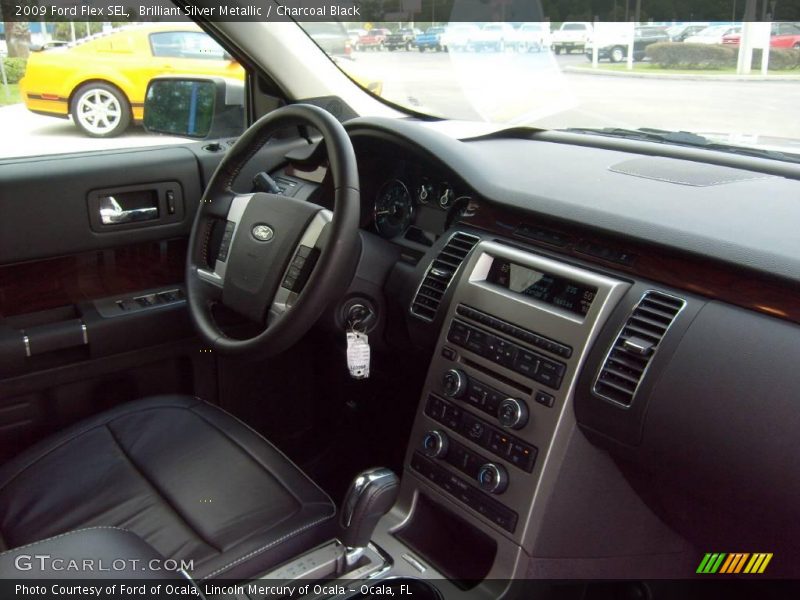 Brilliant Silver Metallic / Charcoal Black 2009 Ford Flex SEL