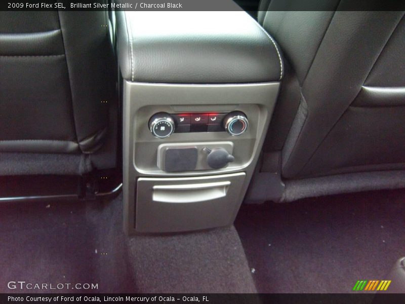 Brilliant Silver Metallic / Charcoal Black 2009 Ford Flex SEL