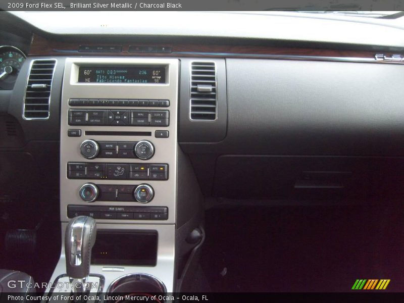 Brilliant Silver Metallic / Charcoal Black 2009 Ford Flex SEL