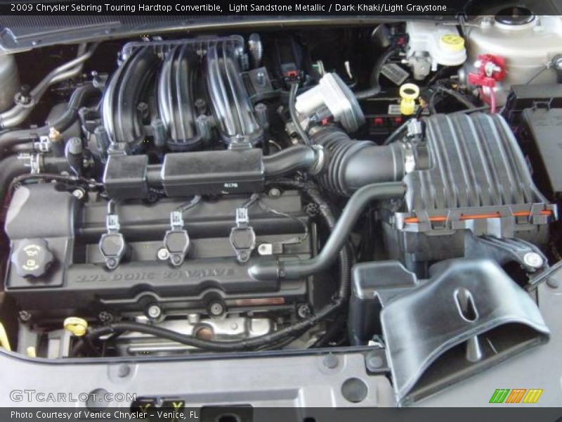 Light Sandstone Metallic / Dark Khaki/Light Graystone 2009 Chrysler Sebring Touring Hardtop Convertible