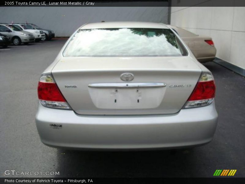 Lunar Mist Metallic / Gray 2005 Toyota Camry LE