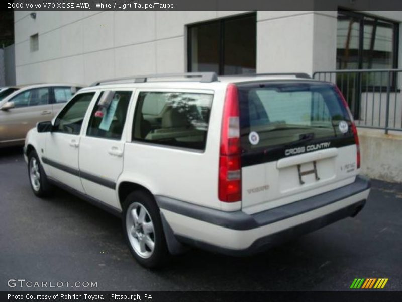 White / Light Taupe/Taupe 2000 Volvo V70 XC SE AWD