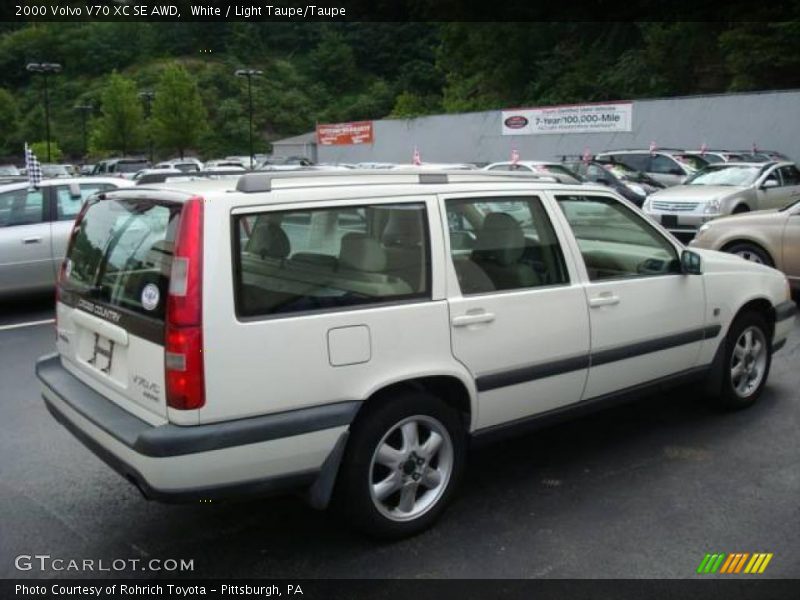 White / Light Taupe/Taupe 2000 Volvo V70 XC SE AWD