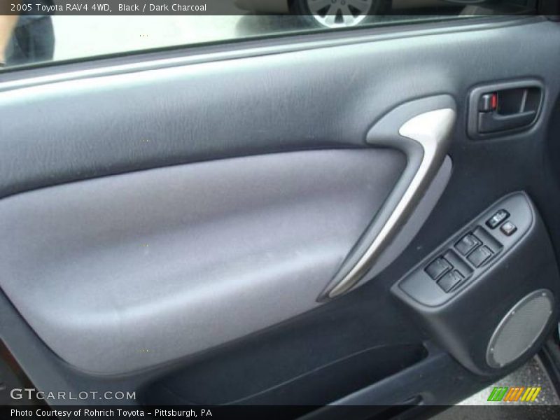 Black / Dark Charcoal 2005 Toyota RAV4 4WD