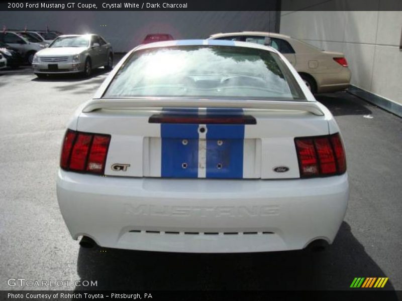Crystal White / Dark Charcoal 2000 Ford Mustang GT Coupe