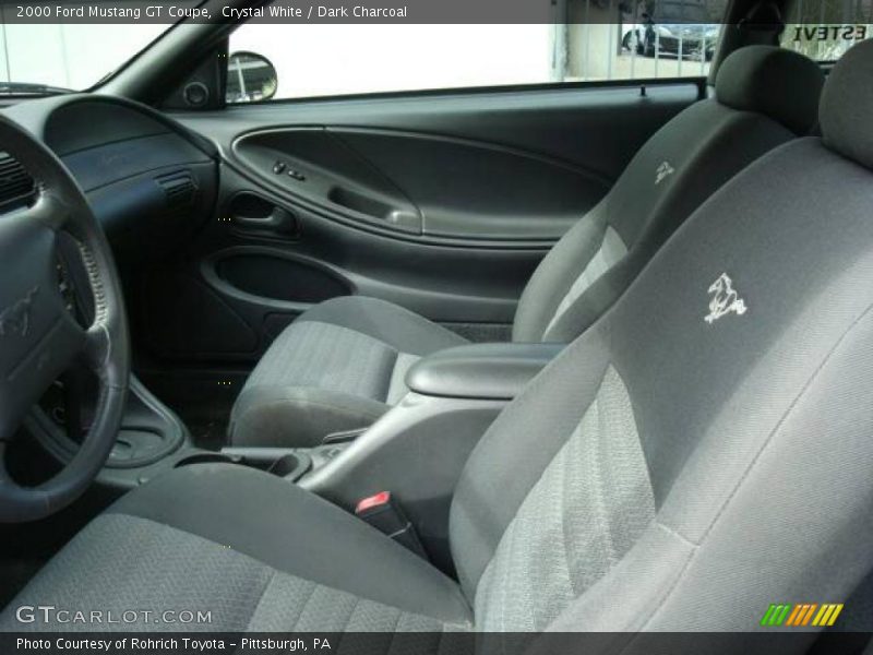 Crystal White / Dark Charcoal 2000 Ford Mustang GT Coupe