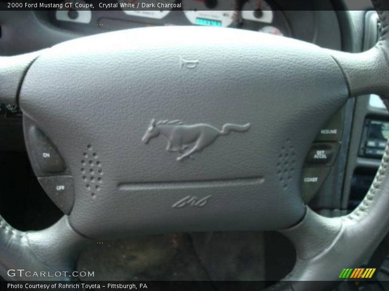 Crystal White / Dark Charcoal 2000 Ford Mustang GT Coupe