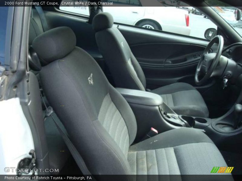 Crystal White / Dark Charcoal 2000 Ford Mustang GT Coupe