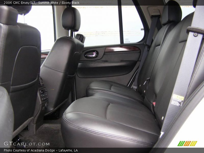 Summit White / Ebony Black 2006 GMC Envoy SLT