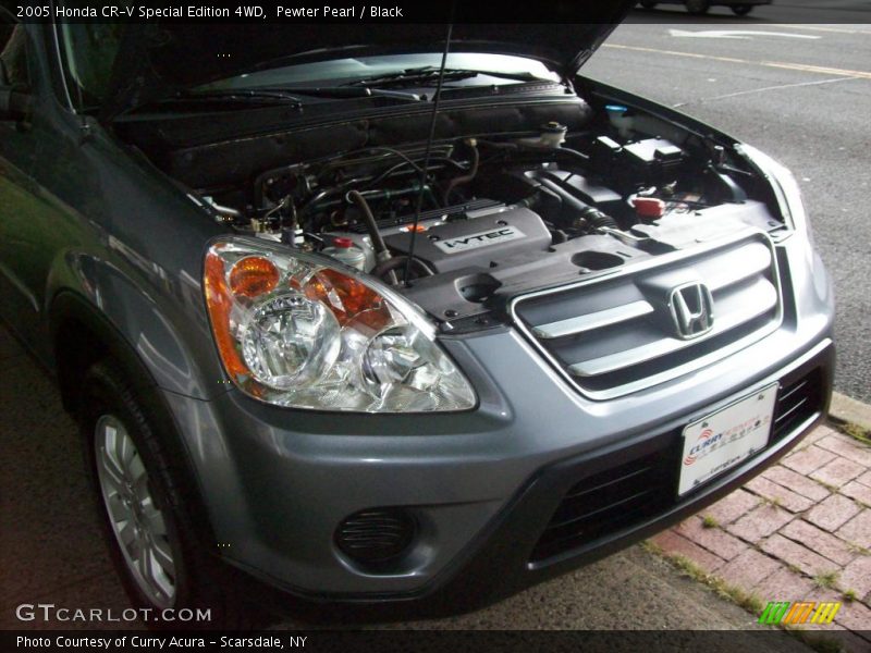 Pewter Pearl / Black 2005 Honda CR-V Special Edition 4WD