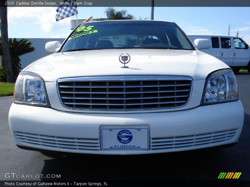 White / Dark Gray 2005 Cadillac DeVille Sedan