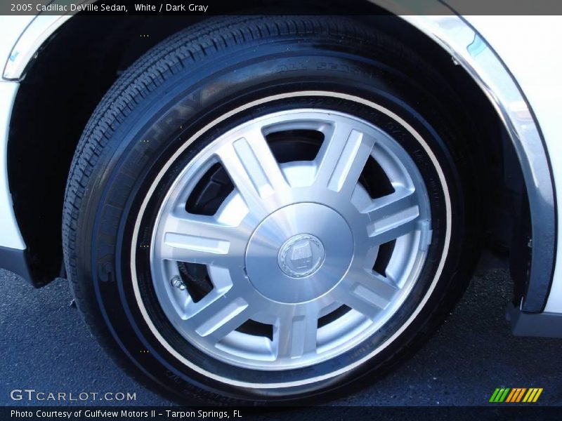 White / Dark Gray 2005 Cadillac DeVille Sedan