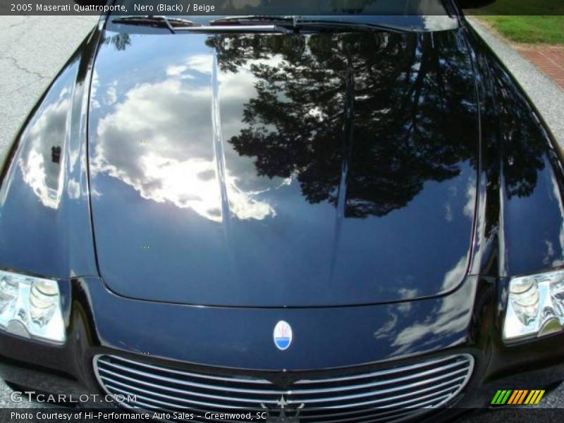 Nero (Black) / Beige 2005 Maserati Quattroporte