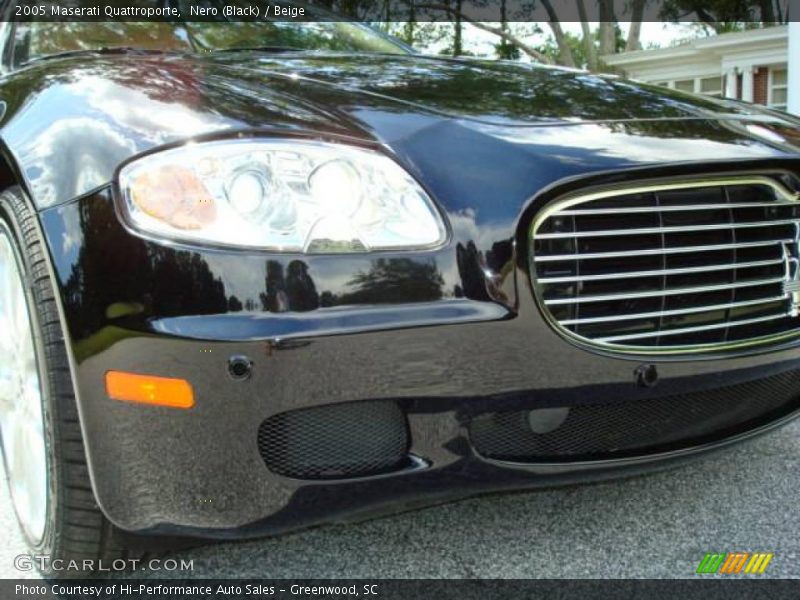 Nero (Black) / Beige 2005 Maserati Quattroporte