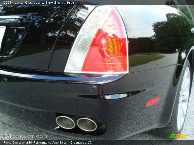 Nero (Black) / Beige 2005 Maserati Quattroporte