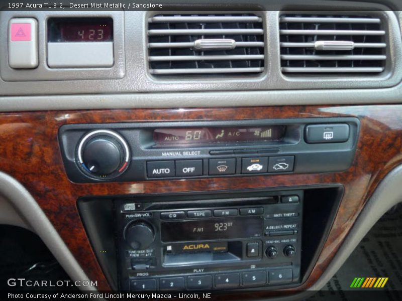 Desert Mist Metallic / Sandstone 1997 Acura TL 3.2