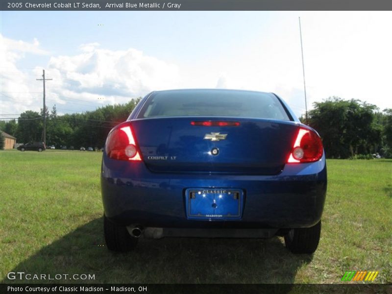 Arrival Blue Metallic / Gray 2005 Chevrolet Cobalt LT Sedan