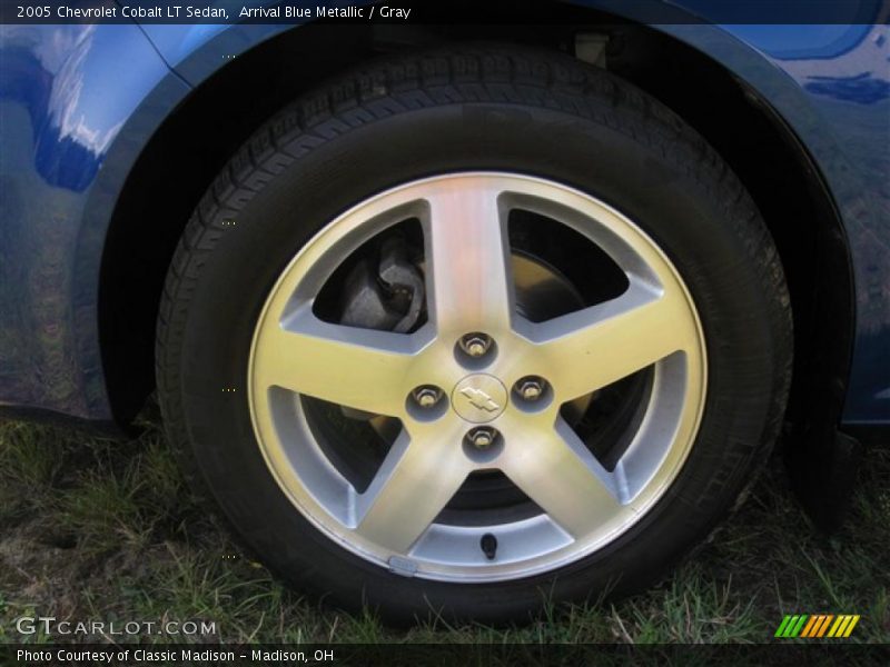 Arrival Blue Metallic / Gray 2005 Chevrolet Cobalt LT Sedan