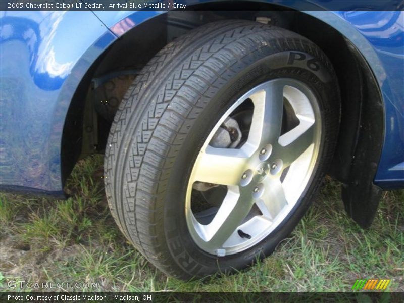 Arrival Blue Metallic / Gray 2005 Chevrolet Cobalt LT Sedan