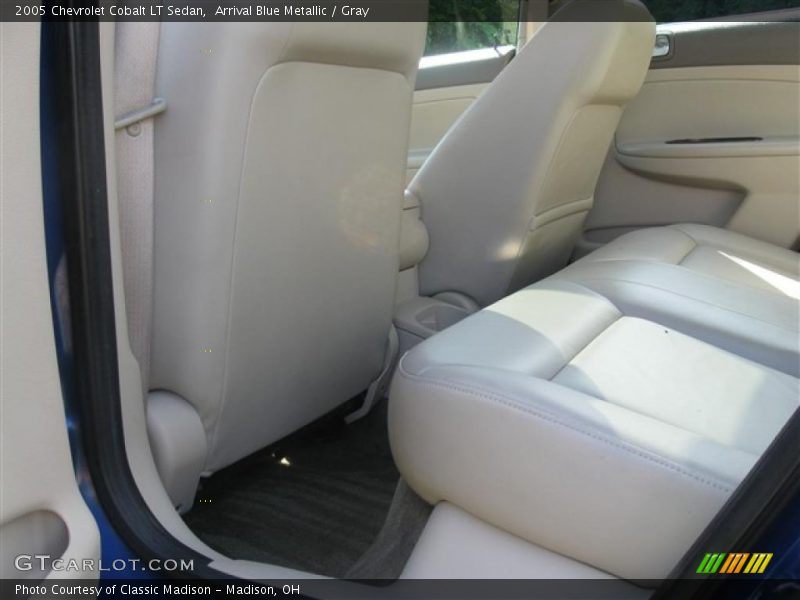 Arrival Blue Metallic / Gray 2005 Chevrolet Cobalt LT Sedan