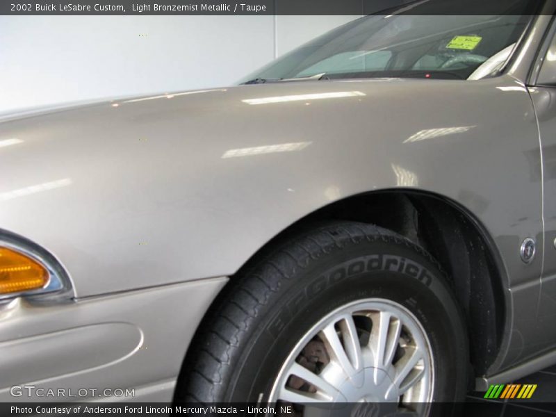 Light Bronzemist Metallic / Taupe 2002 Buick LeSabre Custom