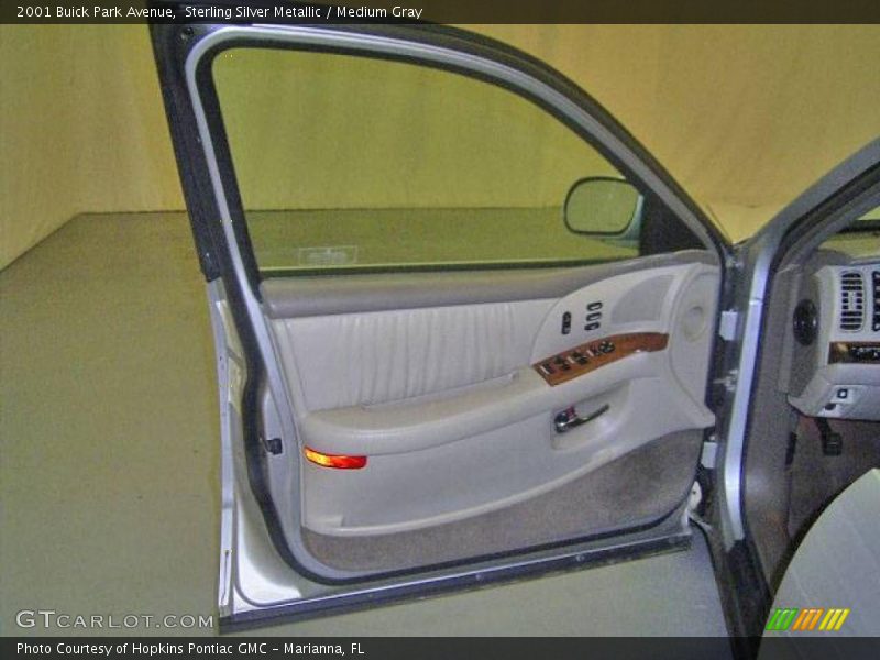 Sterling Silver Metallic / Medium Gray 2001 Buick Park Avenue