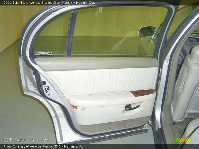 Sterling Silver Metallic / Medium Gray 2001 Buick Park Avenue