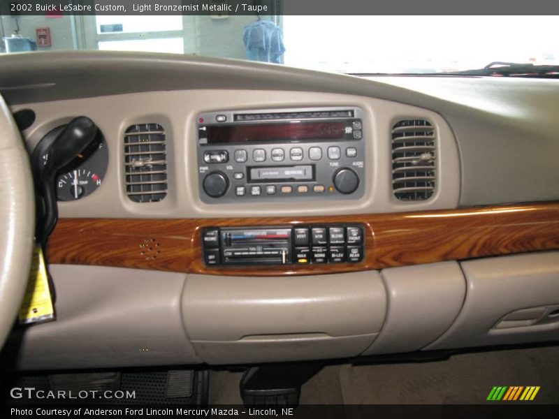 Light Bronzemist Metallic / Taupe 2002 Buick LeSabre Custom