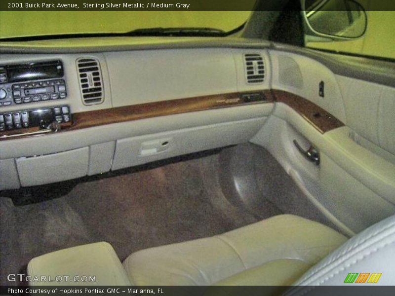 Sterling Silver Metallic / Medium Gray 2001 Buick Park Avenue