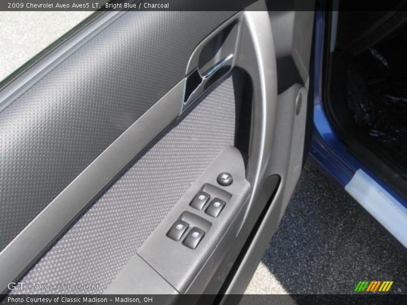 Bright Blue / Charcoal 2009 Chevrolet Aveo Aveo5 LT