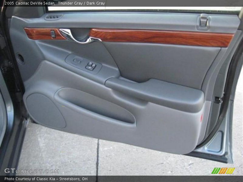Thunder Gray / Dark Gray 2005 Cadillac DeVille Sedan